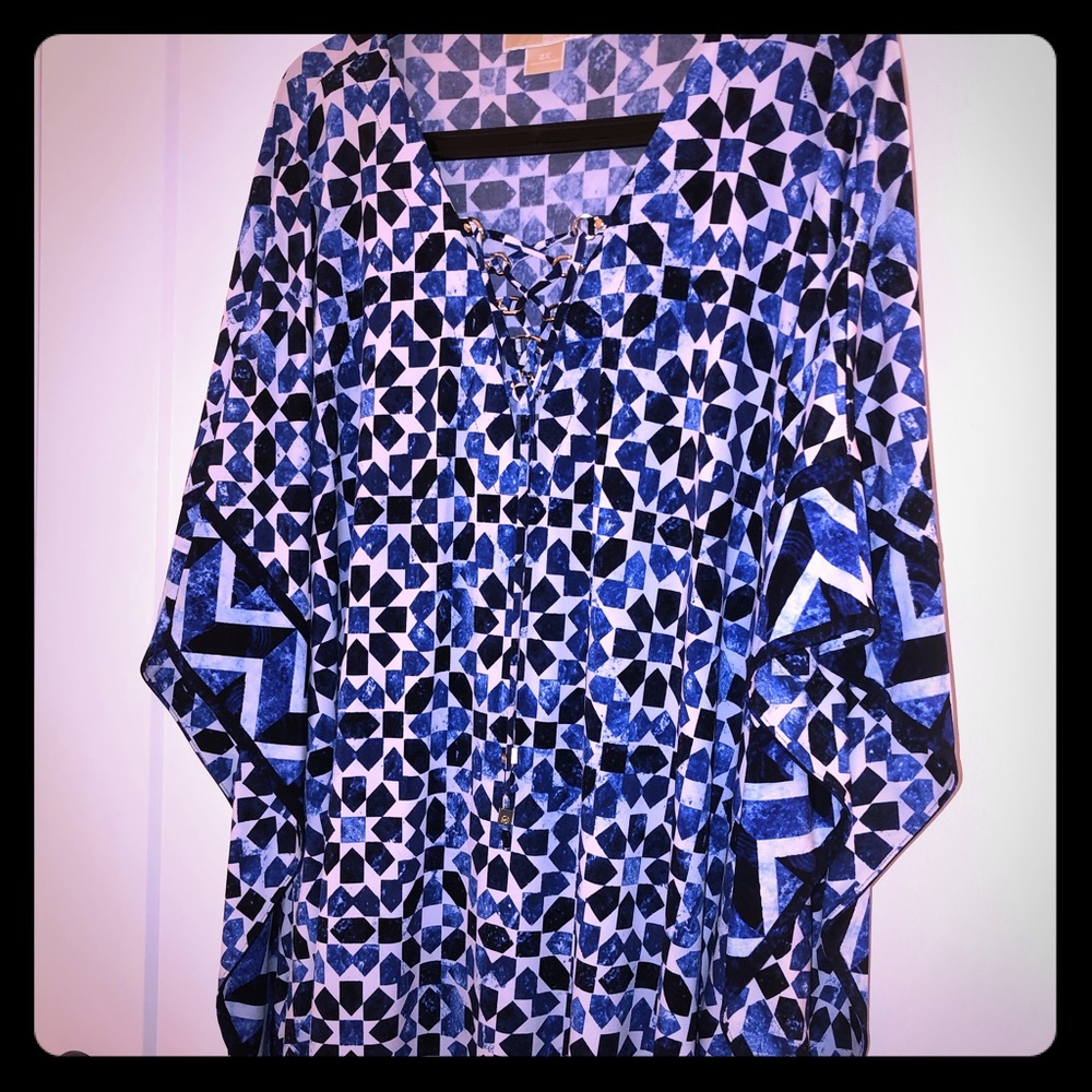 Beautiful flowy MK top! Plus size!